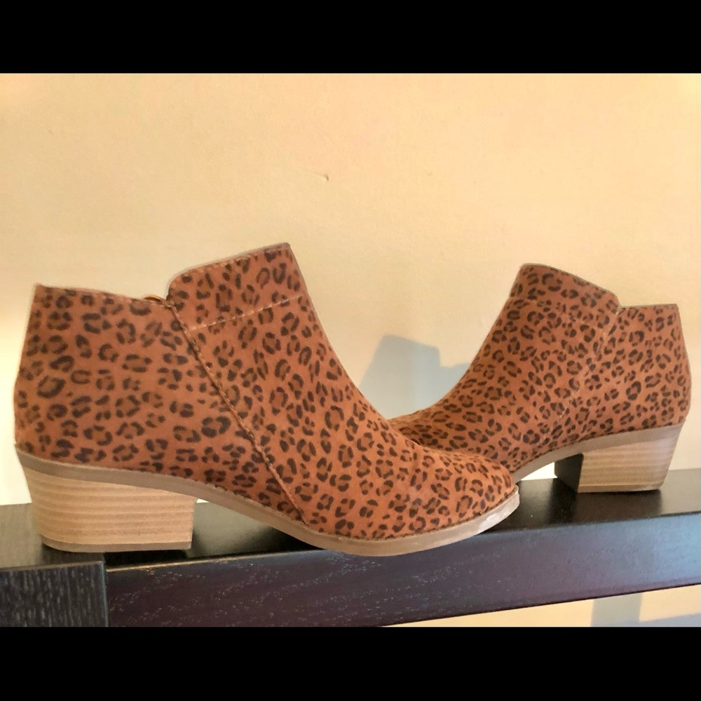 Cheetah print shoes
